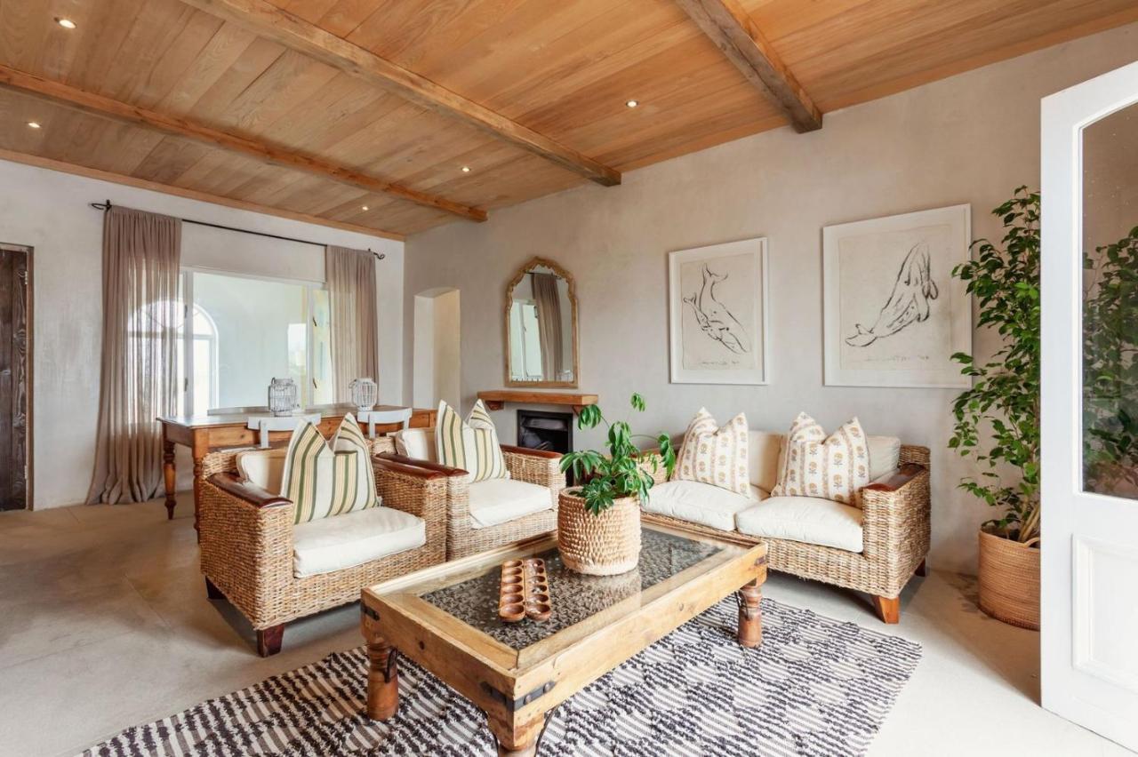 Auberge Burgundy Boutique Hotel & Spa Hermanus Bagian luar foto