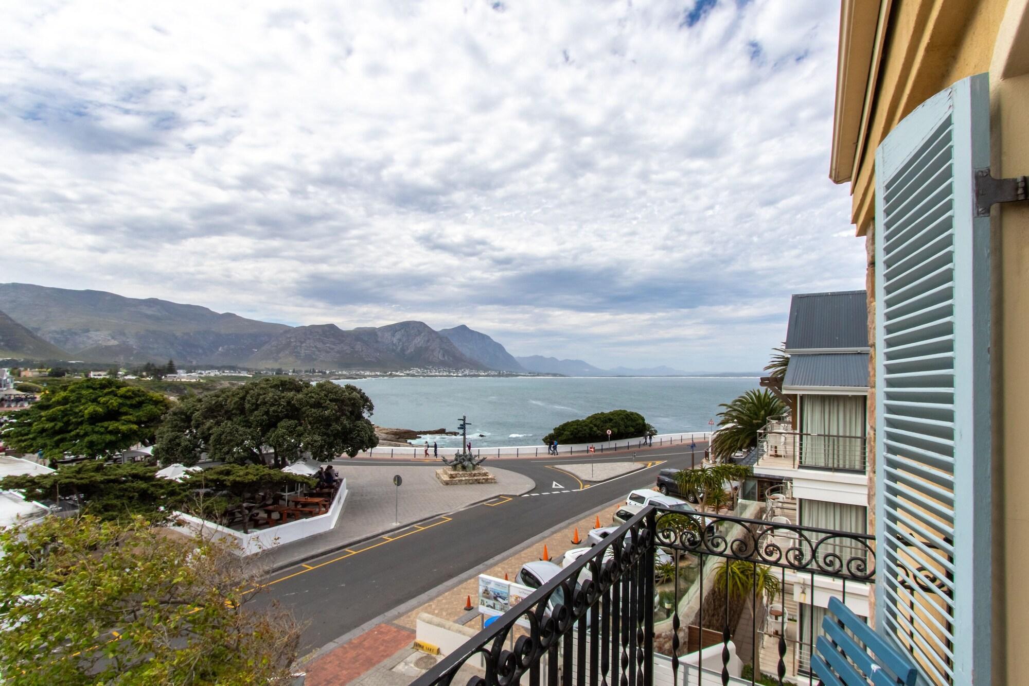 Auberge Burgundy Boutique Hotel & Spa Hermanus Bagian luar foto