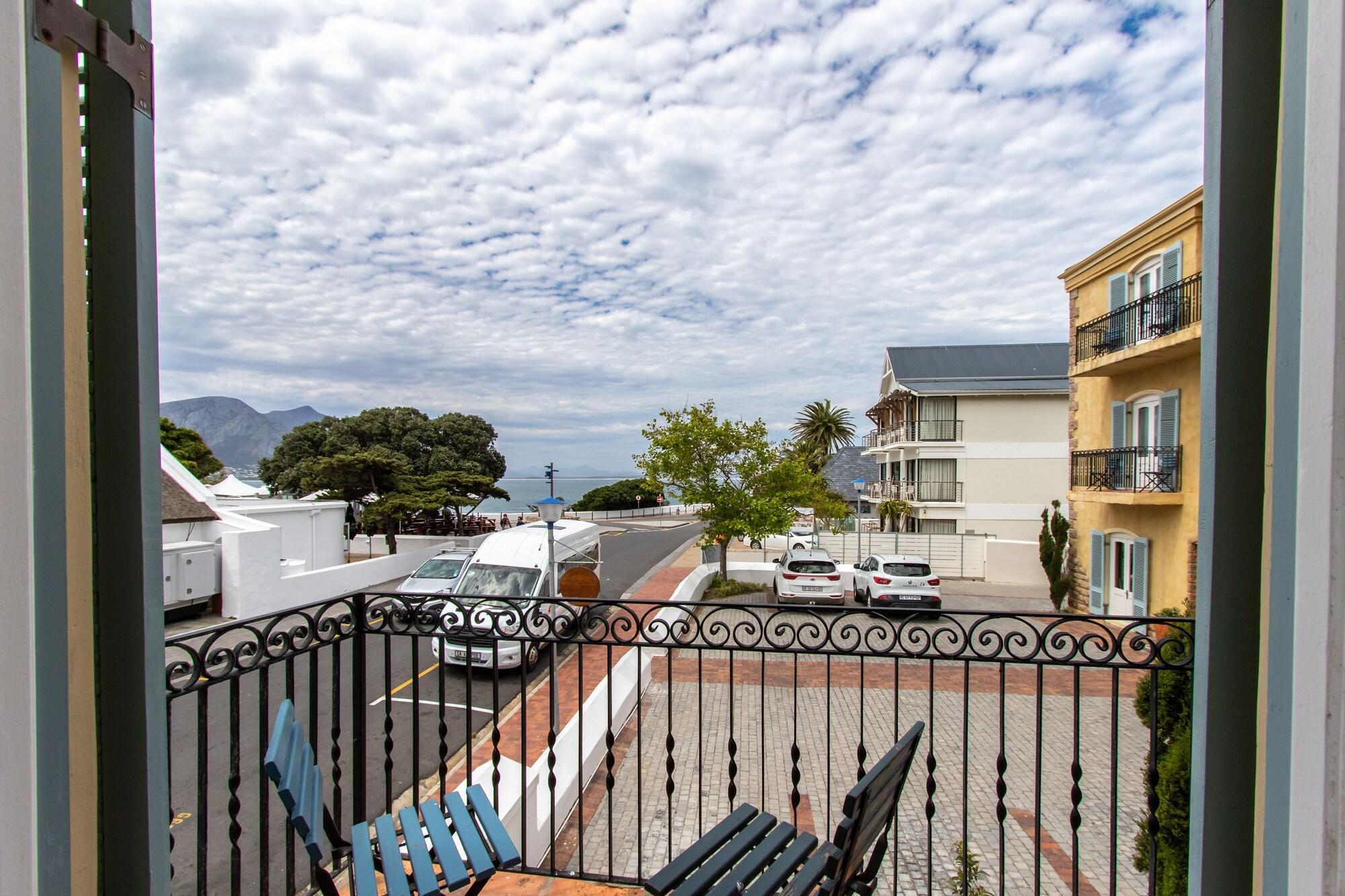 Auberge Burgundy Boutique Hotel & Spa Hermanus Bagian luar foto