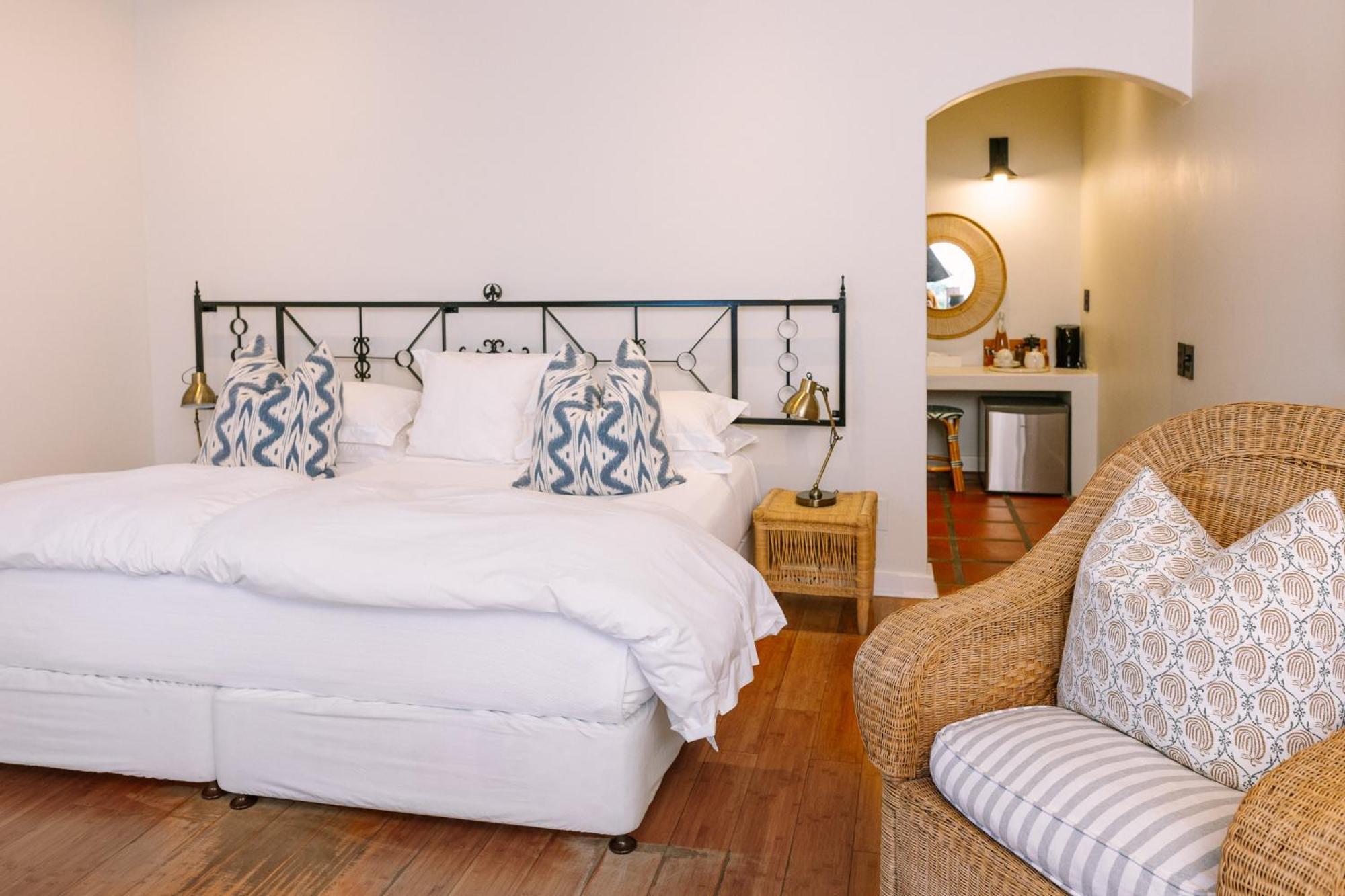 Auberge Burgundy Boutique Hotel & Spa Hermanus Bagian luar foto
