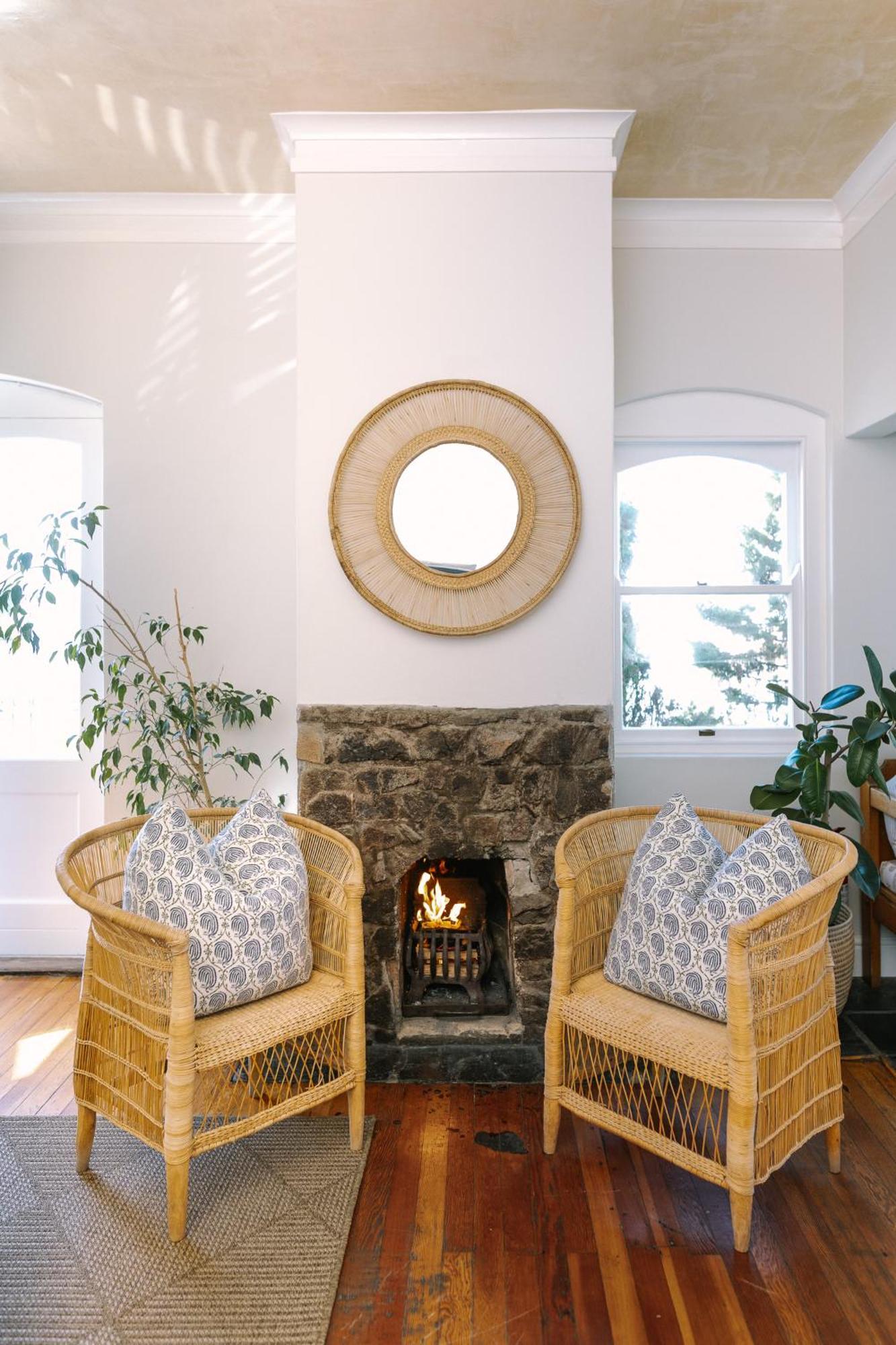 Auberge Burgundy Boutique Hotel & Spa Hermanus Bagian luar foto
